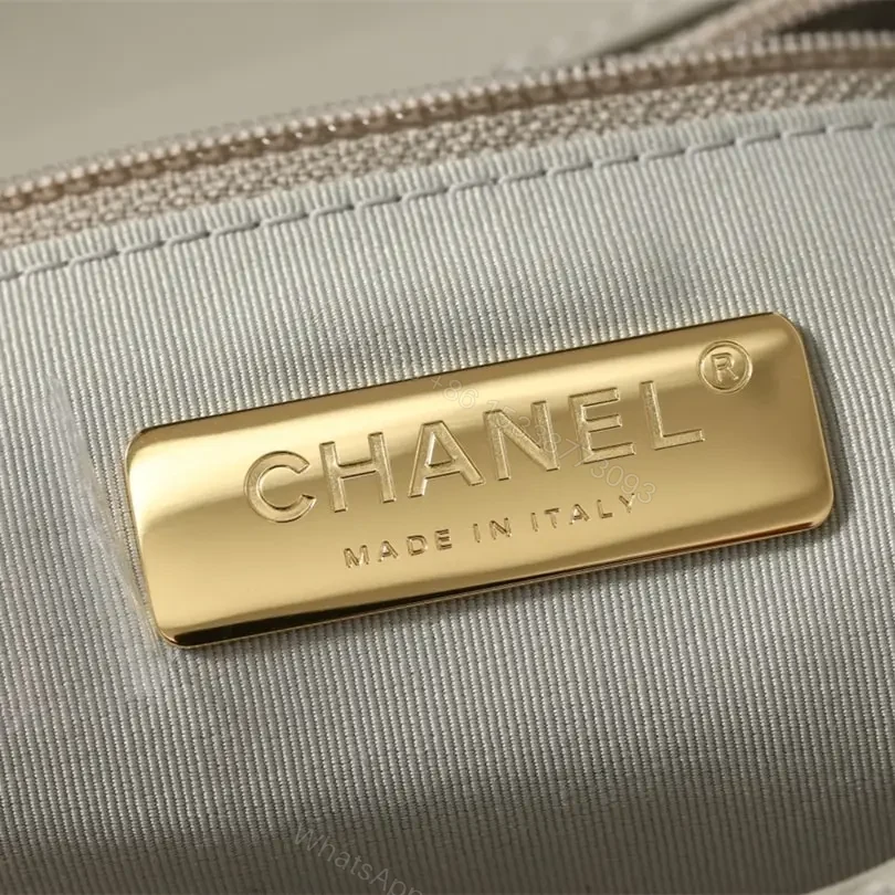 View 14 of 高仿Chanel*19Bag系列羊皮單肩包灰色免檢版