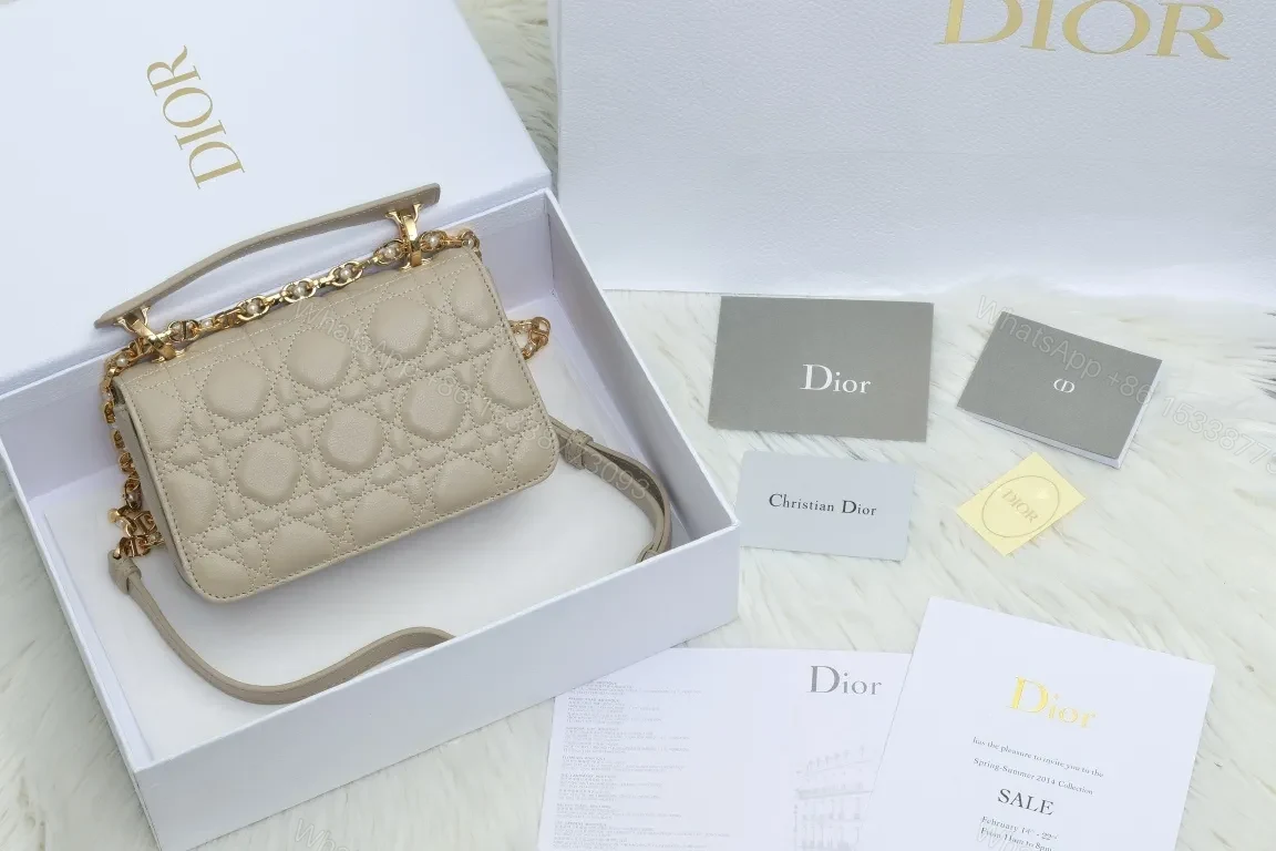 View 4 of Chic Chain-Link Quilted Mini Bag: Luxury Crossbody Elegance