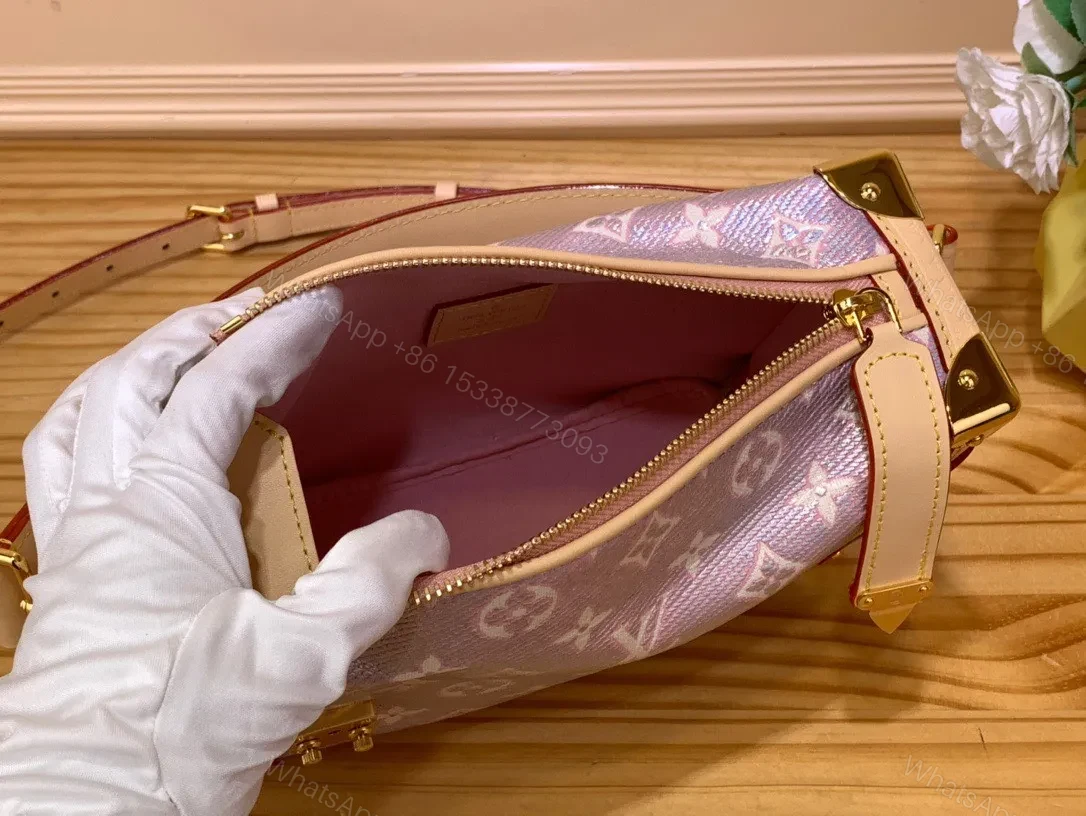 View 7 of Louis Vuitton LV Side Trunk Like Auth Monogram Pattern Handbags 21x14x6cm