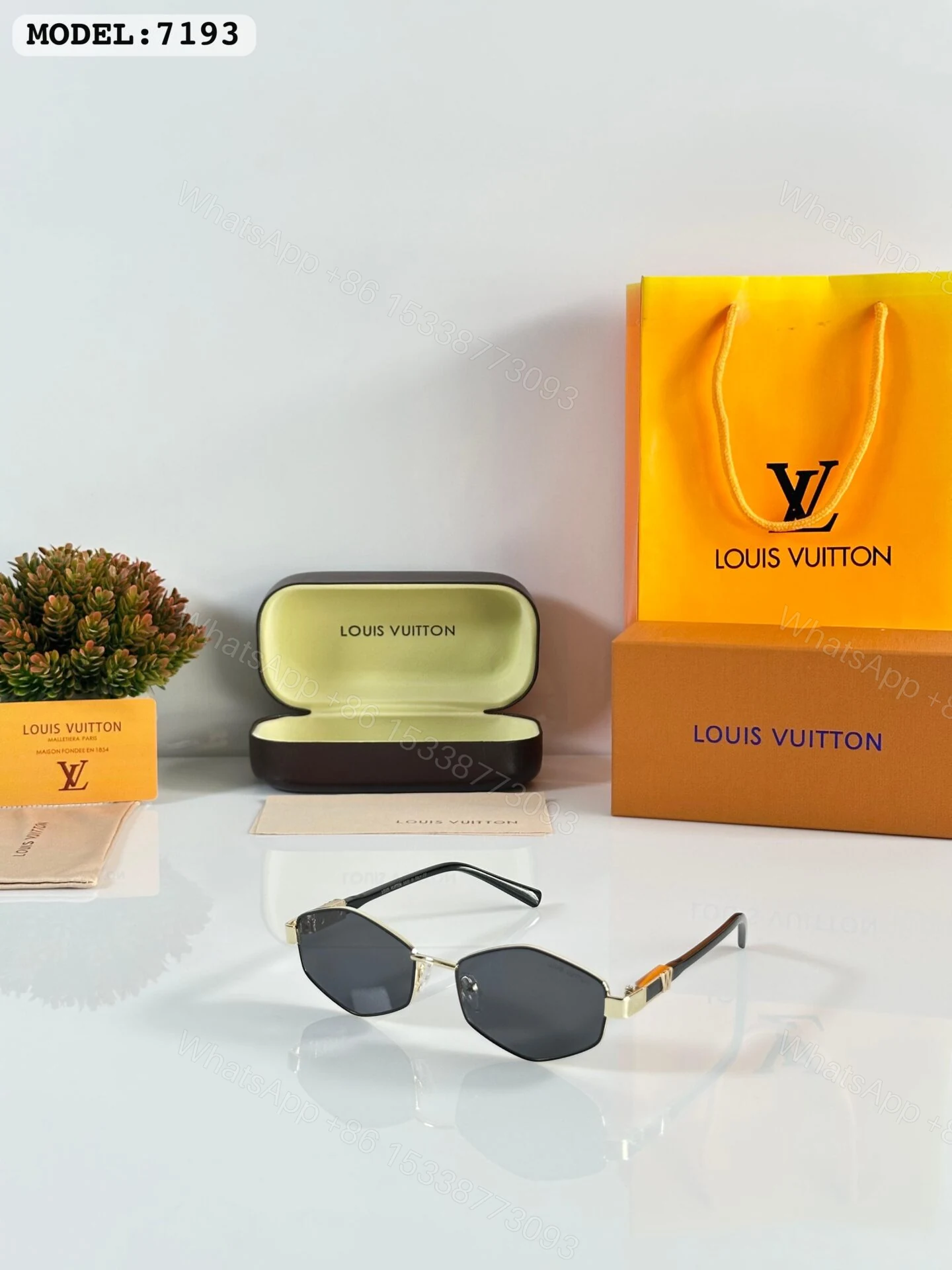 Louis Vuitton Aviator 7193 Metal Frame UV Protection — view 1