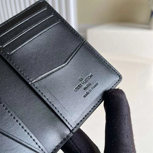 View 3 of M69979 Louis Vuitton Aerogrampocket Organizer – RRG064