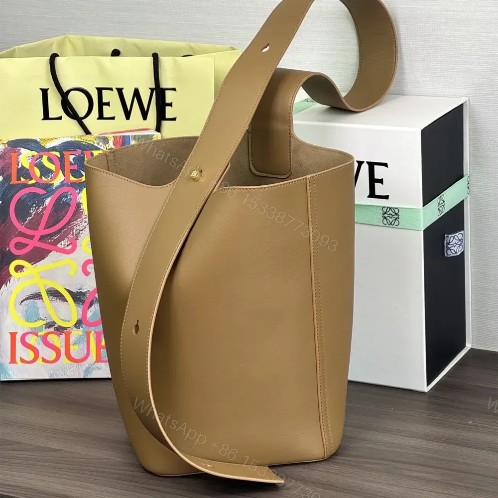 View 4 of 高仿Loewe*Bucket系列3980水桶包橡木棕色中號免檢版