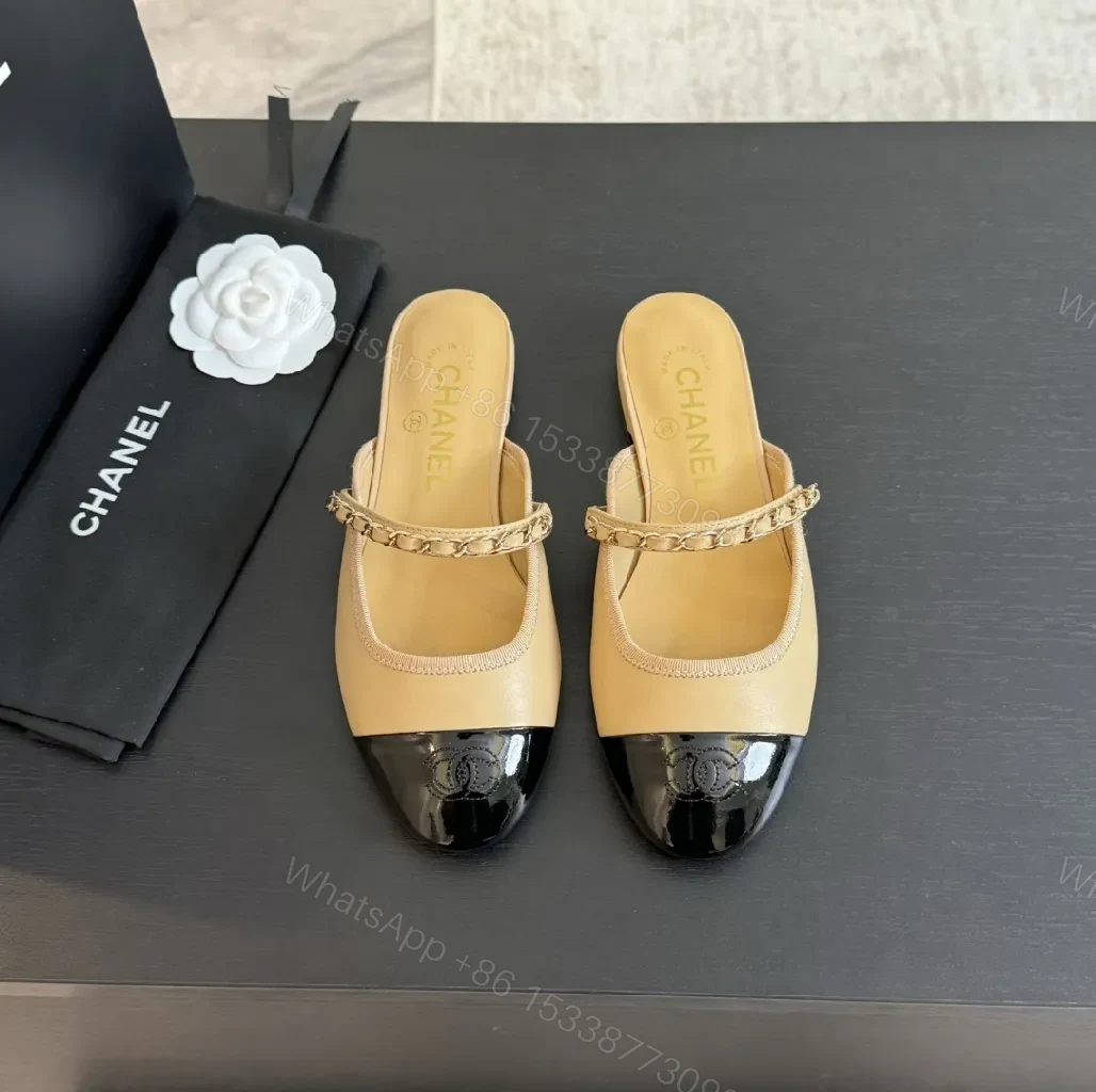 Two-Tone Leather Slide with Chain Detail, Luxury Style — view 1