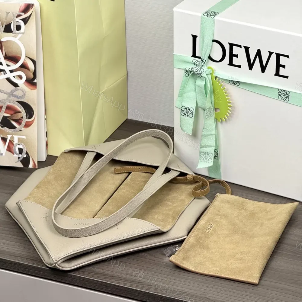 View 10 of 高仿Loewe*Fold系列5541幾何Tote包陶土色中號免檢版