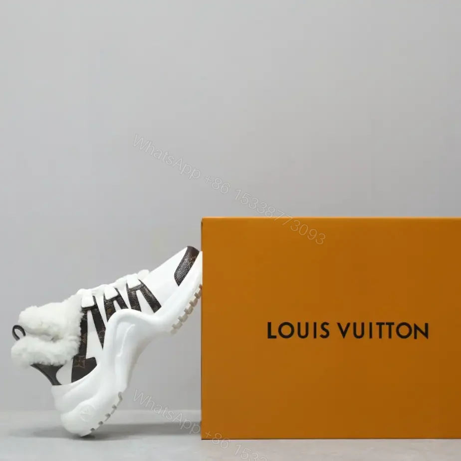 View 7 of LV ARCHLIGHT SNEAKER – LSVM017