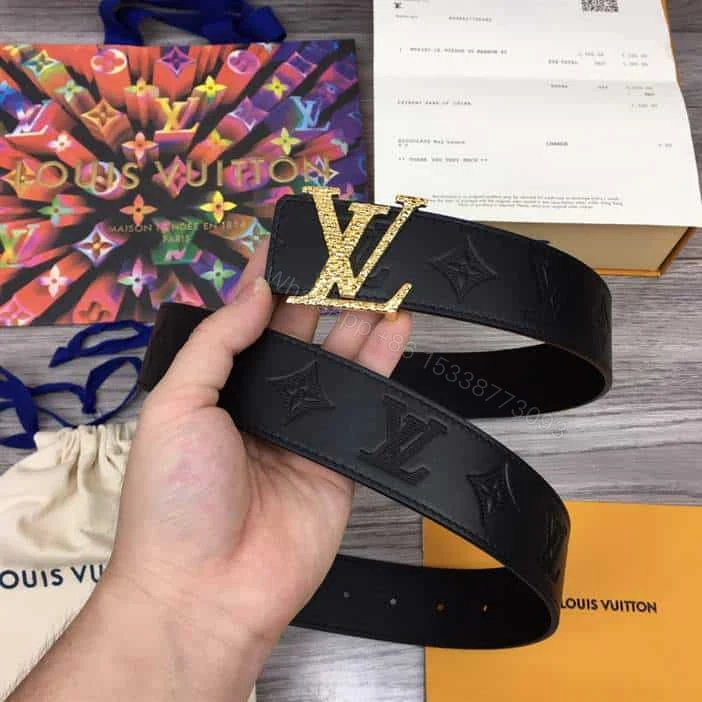 View 5 of LOUIS VUITTON DIAMOND 40MM REVERSIBLE BELT – B172