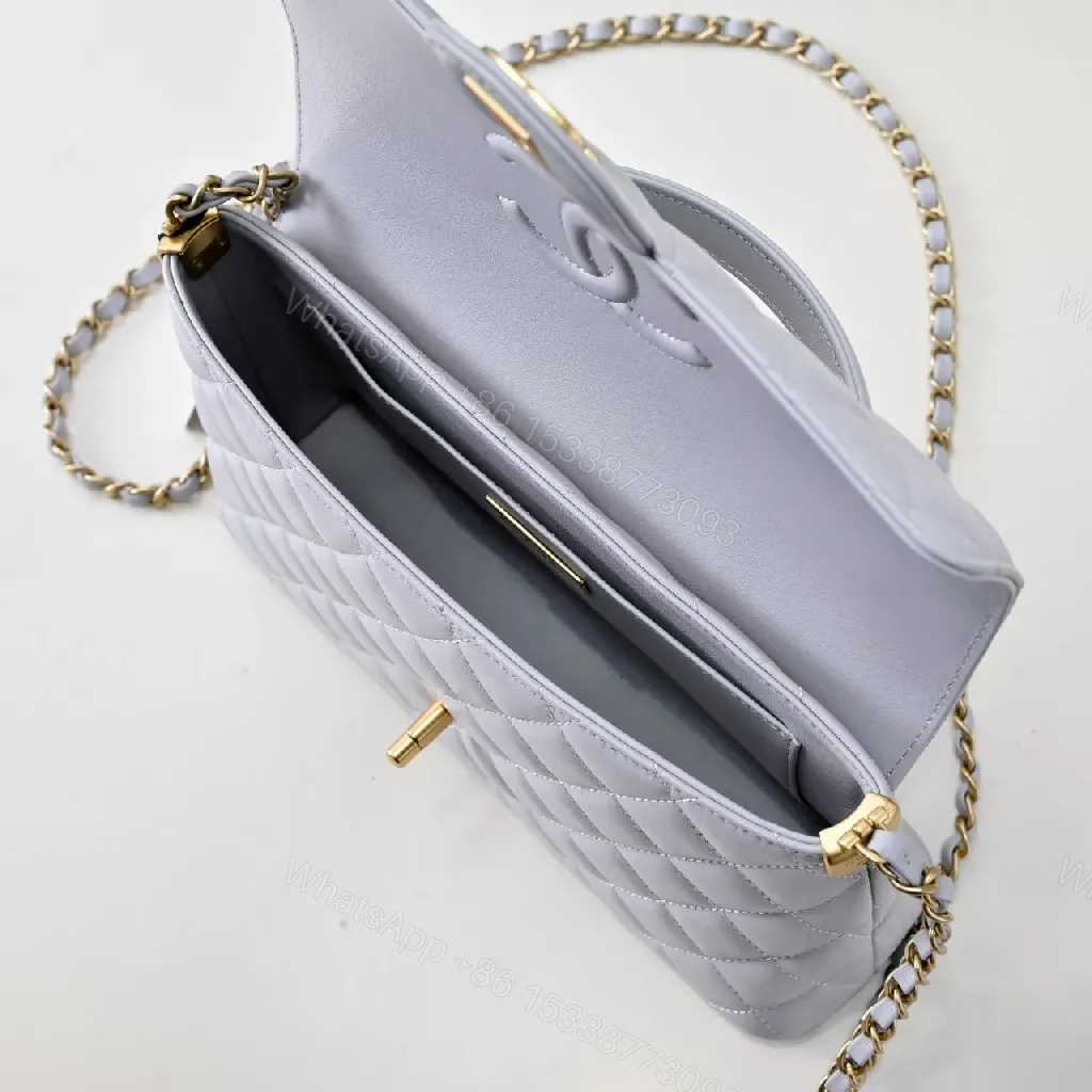 View 5 of Soft Gray Quilted Handbag: Luxe Everyday Elegance Bag