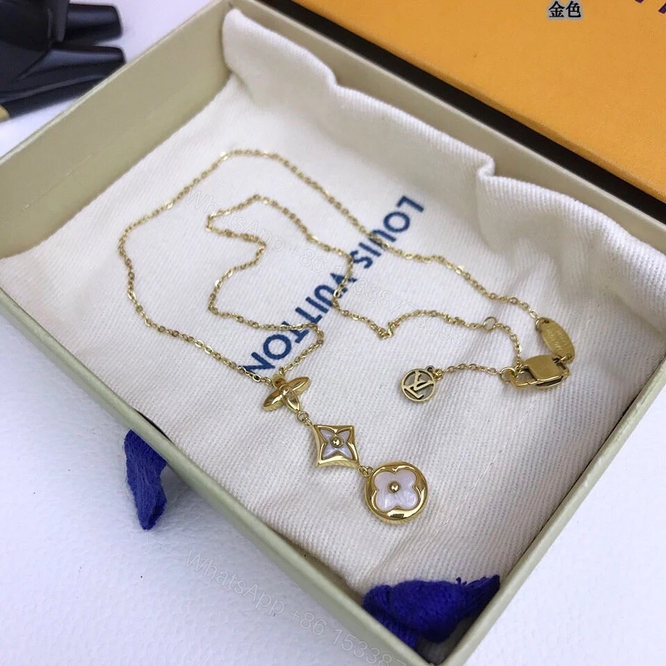 View 4 of Best Quality Necklace LV 023