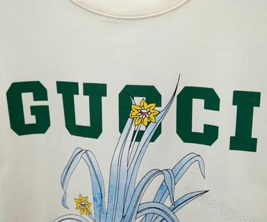 View 2 of GUCCI Tiger T-Shirt – GC0054