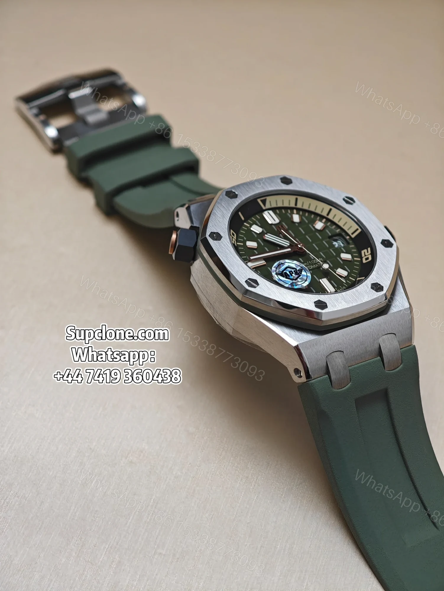 View 3 of Audemars Piguet Super Clone 1:1 Royal Oak Offshore 15720 Green Dial
