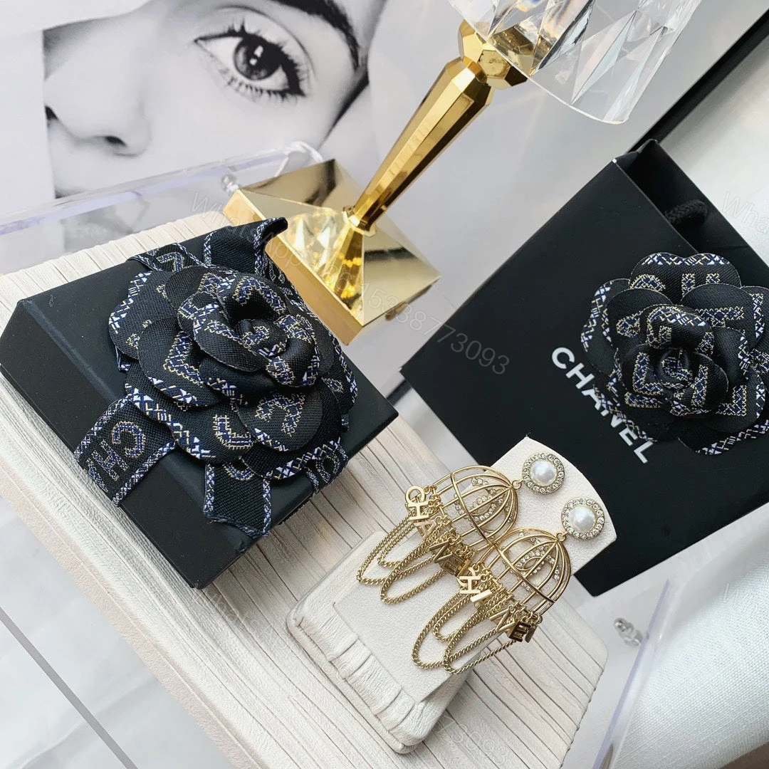 View 6 of EN – Lux Earring Chanel 014
