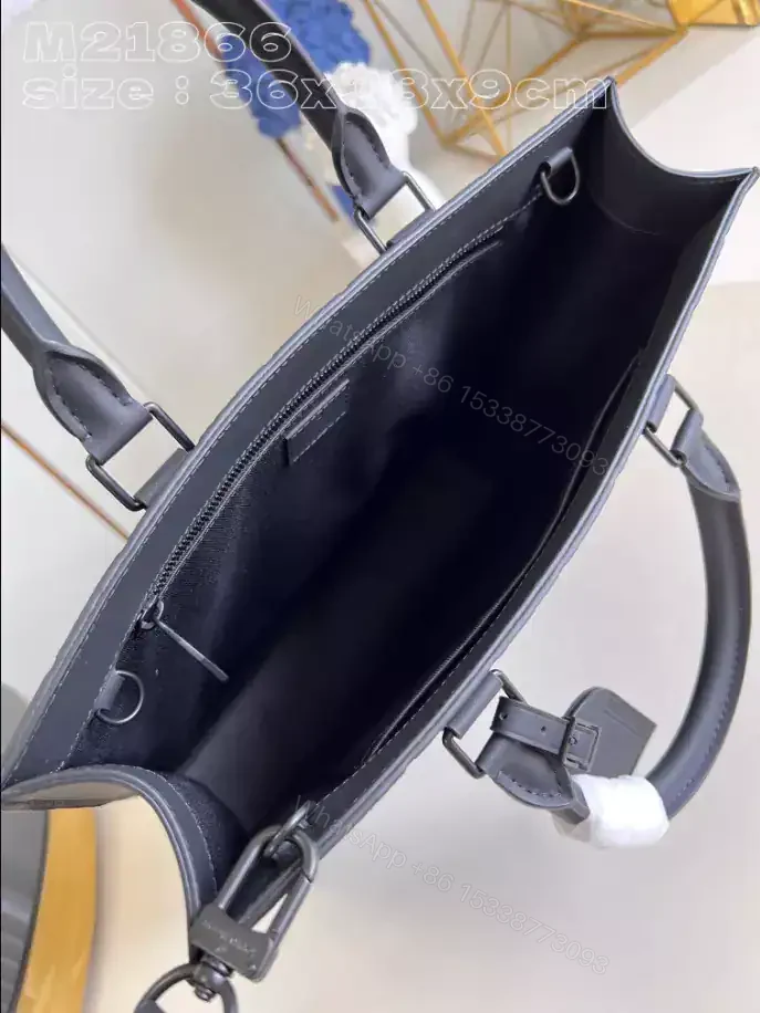 View 3 of LOUIS VUITTON SAC PLAT NV – LBV407