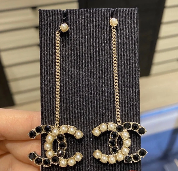 View 4 of EN – Lux Earring Chanel 037