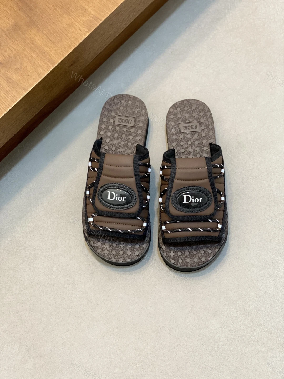 Dior 迪奧 高仿男士運動涼拖 Cushion綁帶設計棕色厚底休閒拖 — view 1