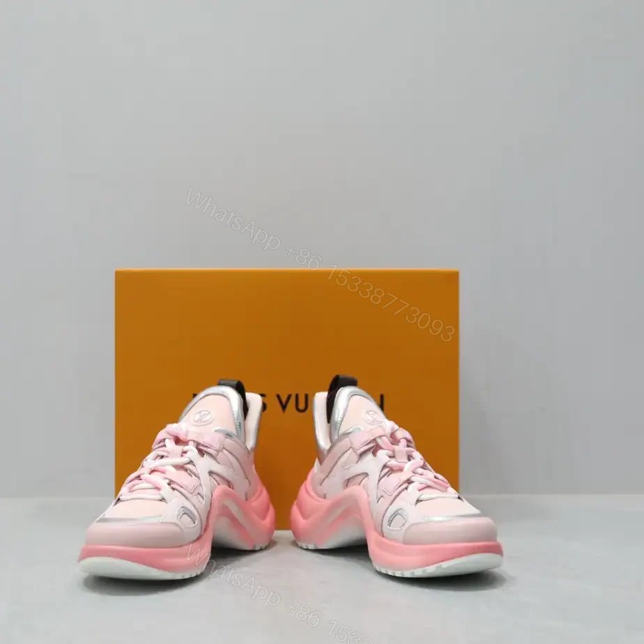 View 4 of LV ARCHLIGHT SNEAKER – LSVM015