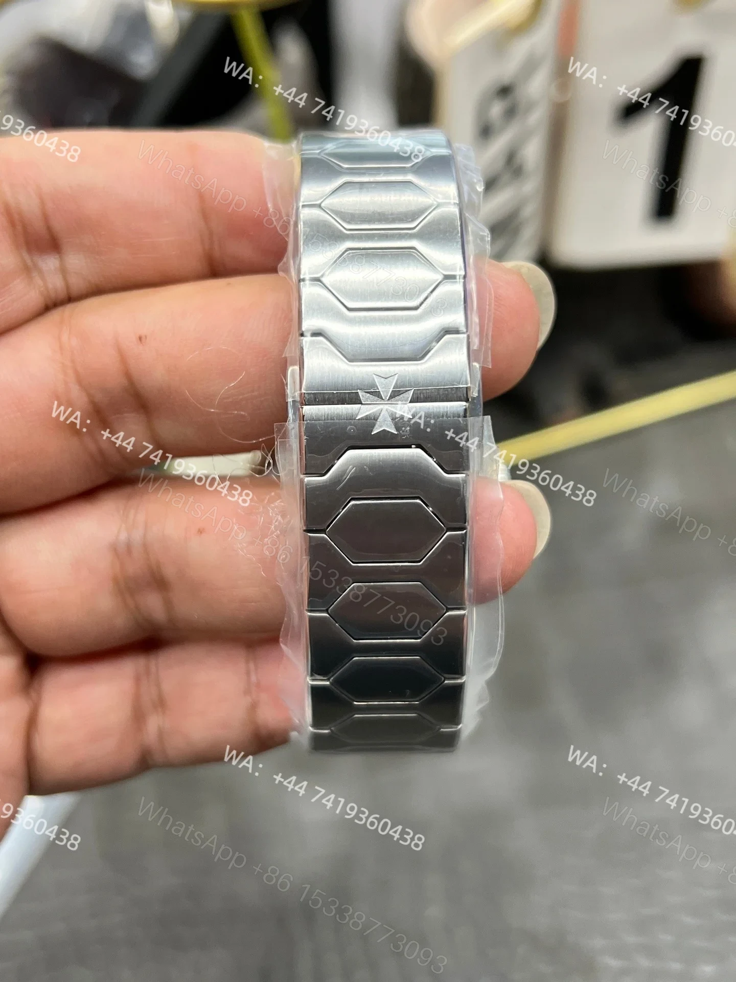 View 9 of Super Clone Vacheron Constantin1:1 Historiques 222 4200H/222A-B934 37mm Steel Blue Dial 1:1 Replica