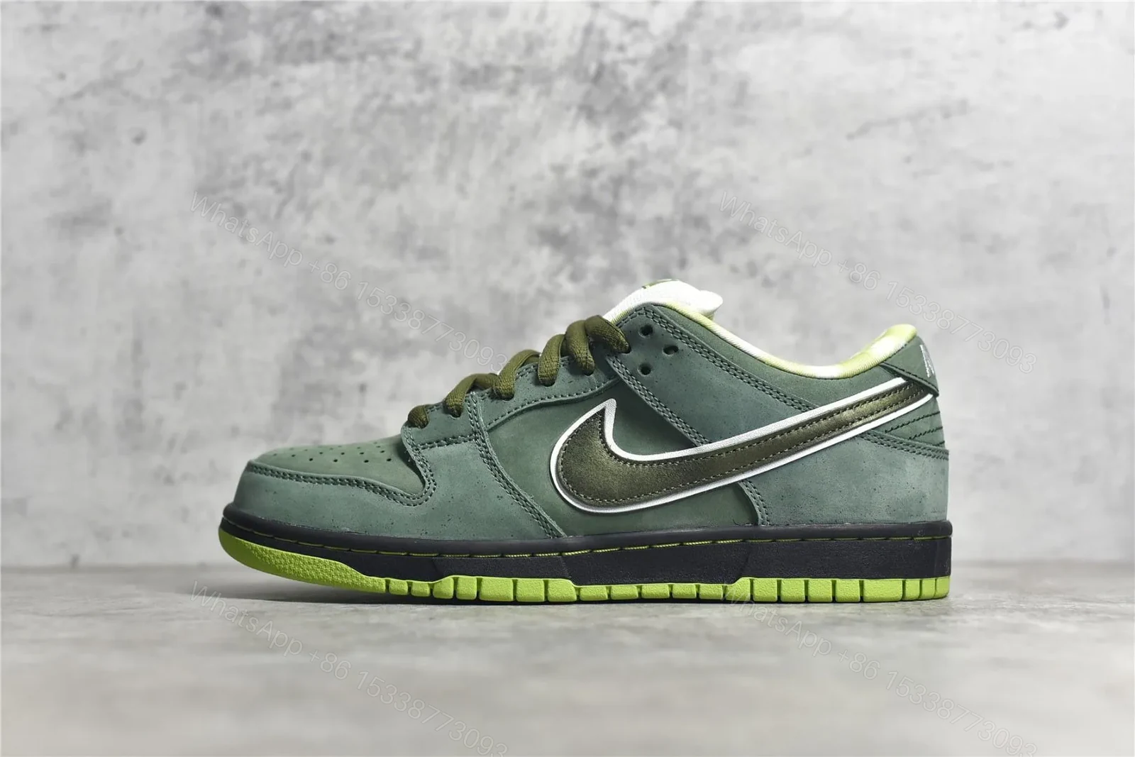 UA Nike Dunk SB Low Green Lobster Reps — view 1
