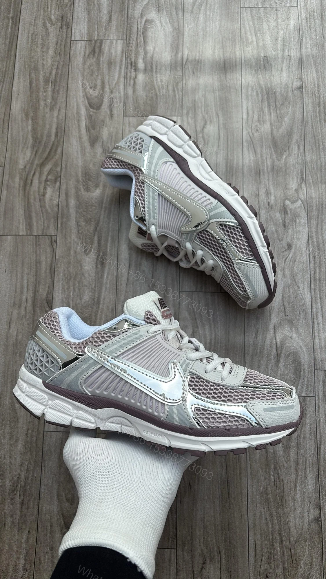 View 3 of FIRST COPY Nike vomero 5
