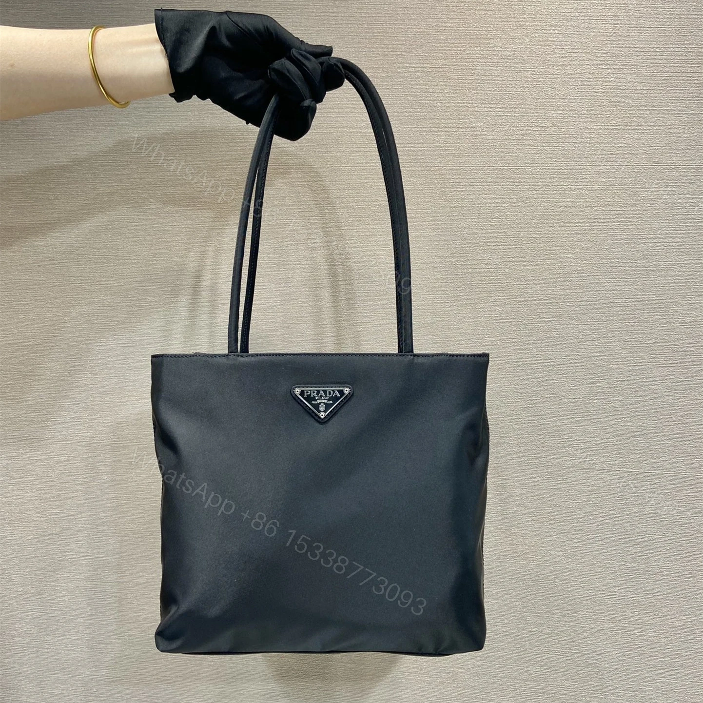 View 6 of 高仿Prada*ReEdition系列托特包B6247黑色小號免檢版