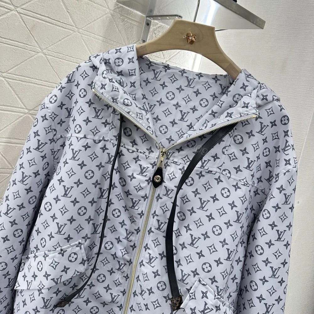 View 5 of Louis Vuitton Monogram Pattern Parka Jacket Black White 1Ahzpf