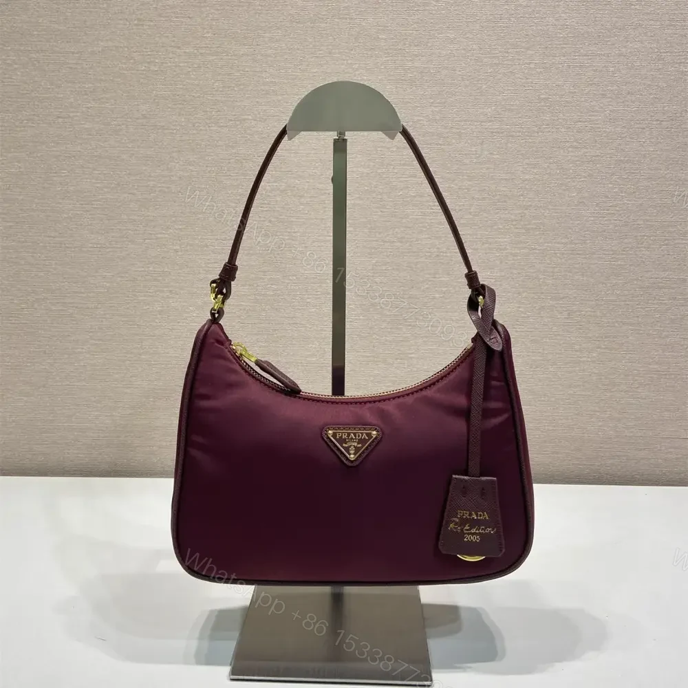 高仿Prada*RE-Nylon系列1N204M腋下包酒紅色Mini免檢版 — view 1