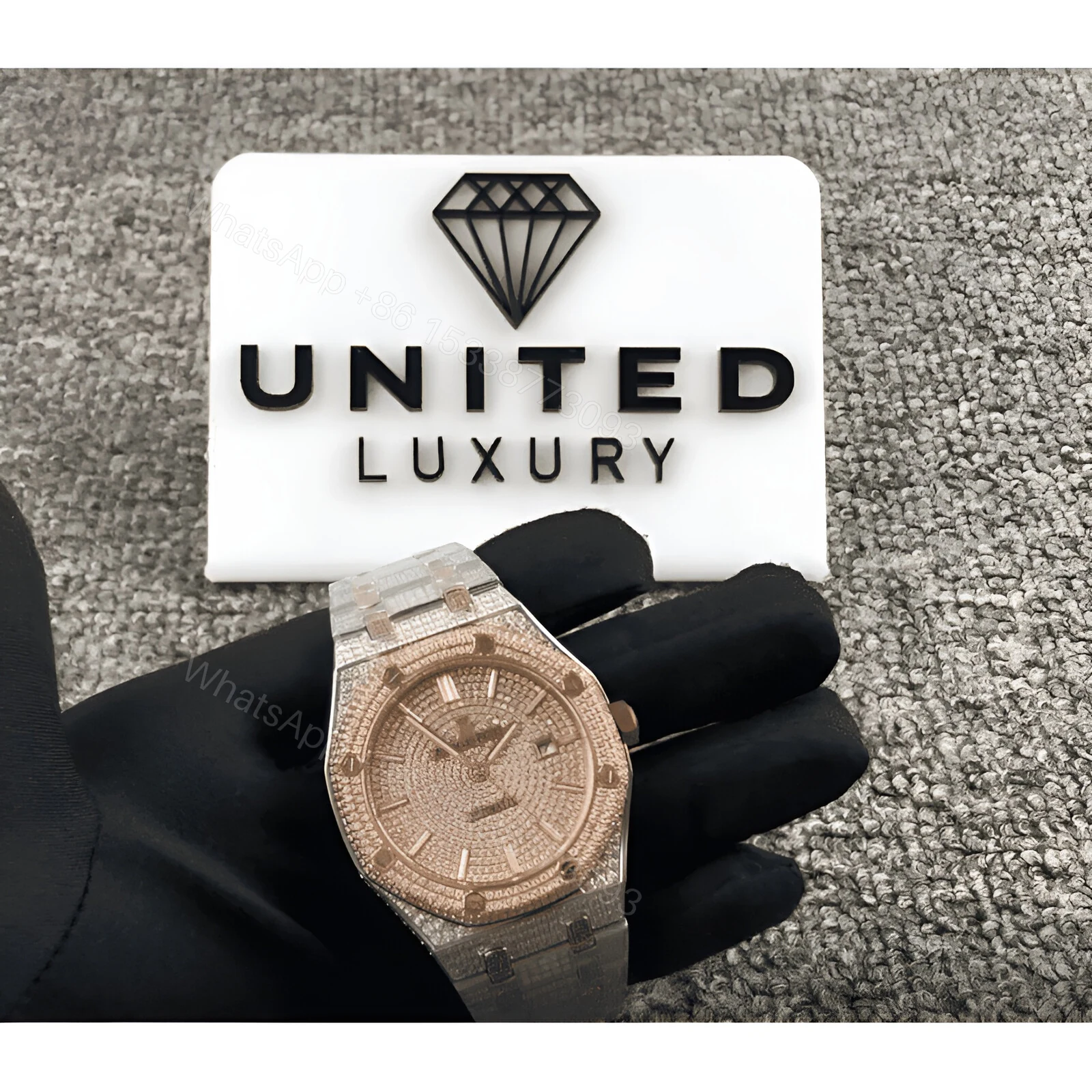View 2 of Audemars Piguet Royal Oak Selfwinding 15400SR.OO.1220SR.01 Iced Out Replica