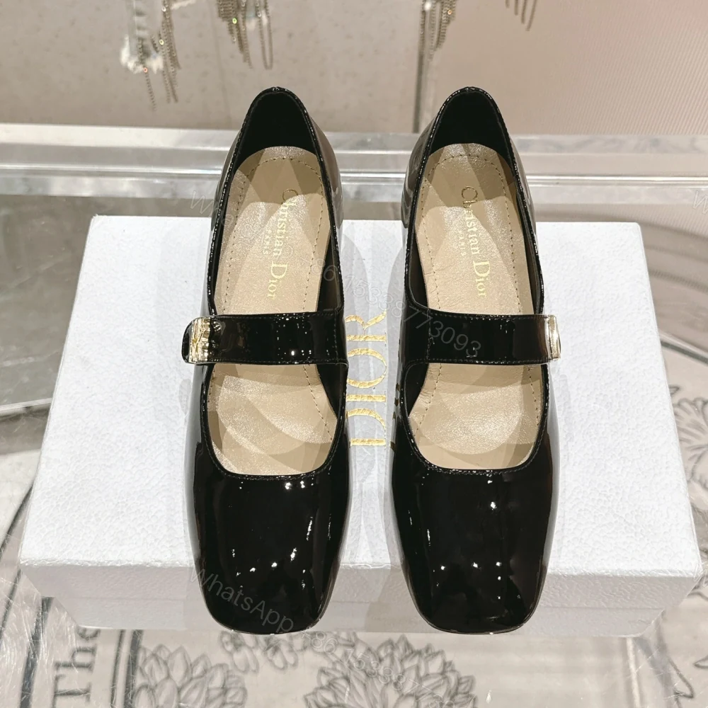 高仿Dior*Miss系列KDC268方頭粗跟單鞋4CM黑色漆皮免檢版 — view 1