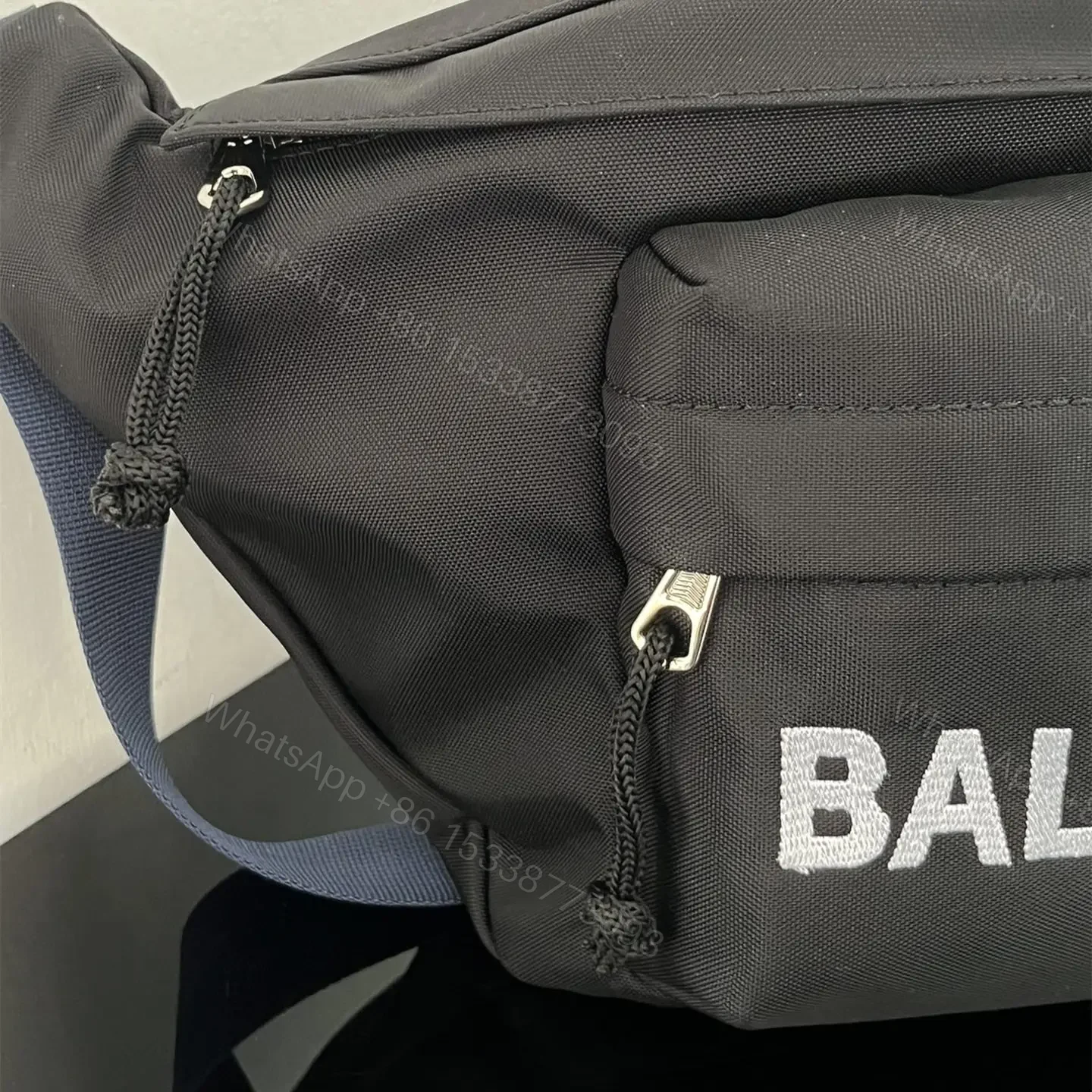 View 10 of 高仿BalenciagaWheelBeltpack系列尼龍胸包黑白色