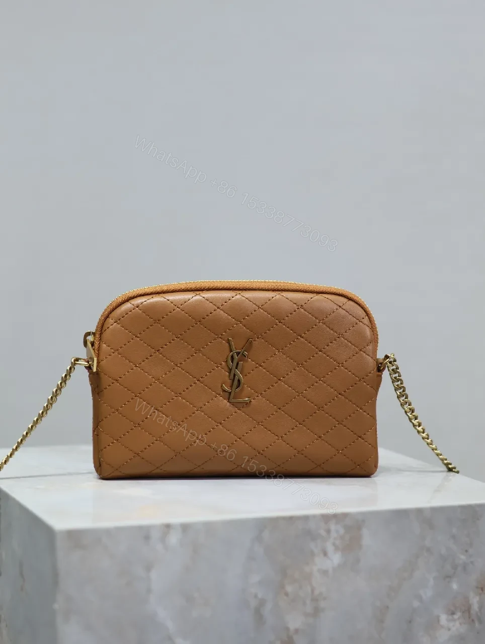 Compact Tan Quilted Bag: Crossbody, Gold Hardware, Luxe Style — view 1