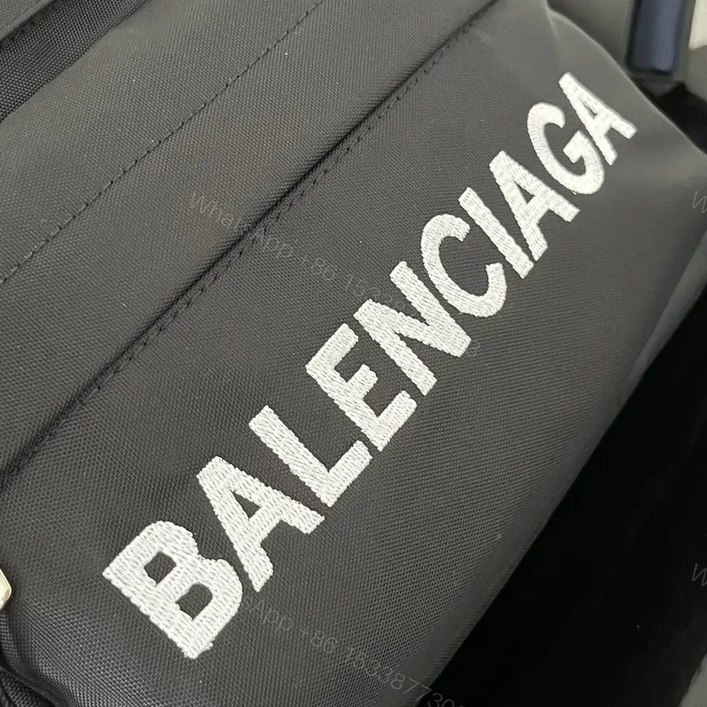 View 7 of 高仿BalenciagaWheelBeltpack系列尼龍胸包黑白色
