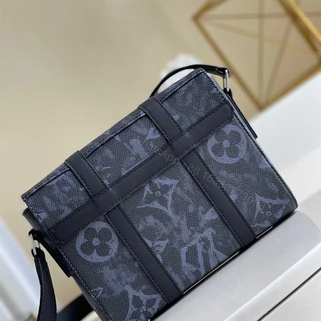View 8 of LOUIS VUITTON TRUNK MESSENGER MONOGRAM CANVAS M57271