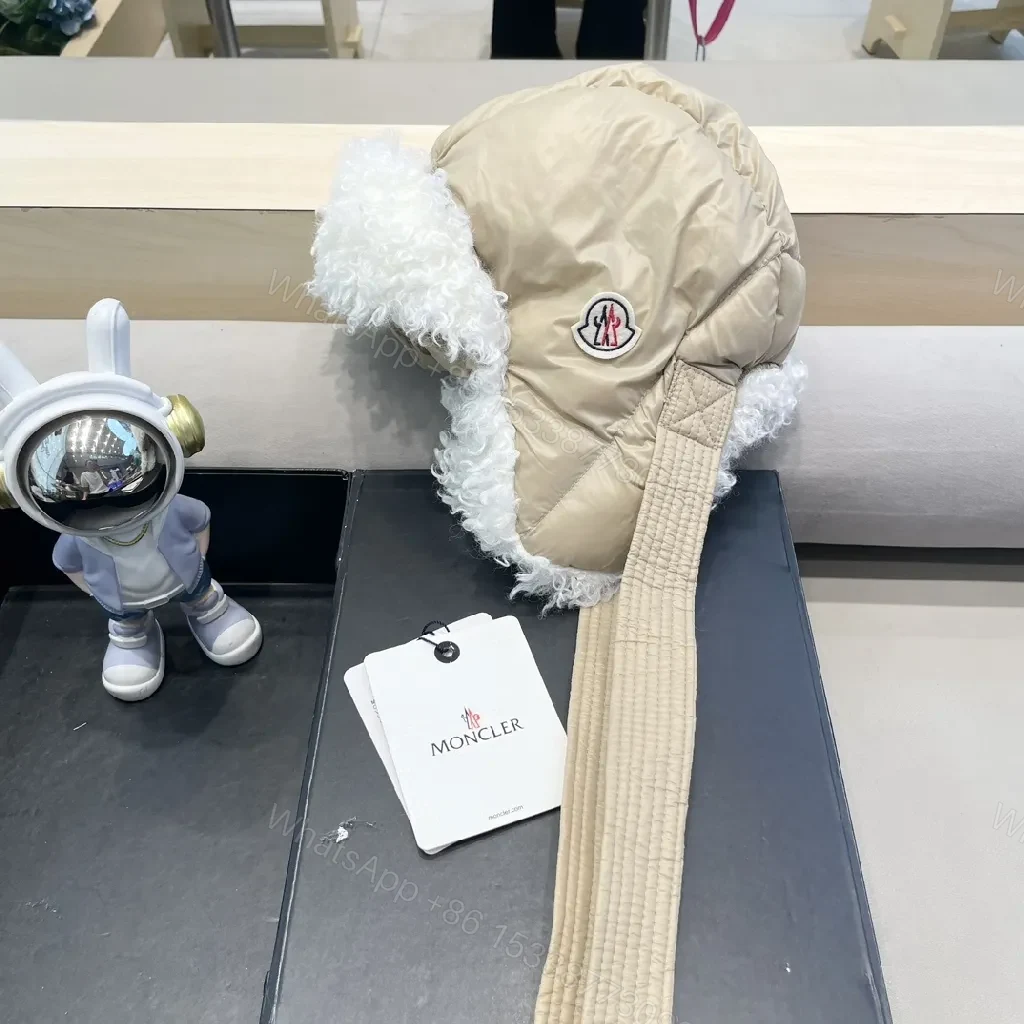 Beige Padded Hat with Plush Lining – Luxury Cozy Detail — view 1