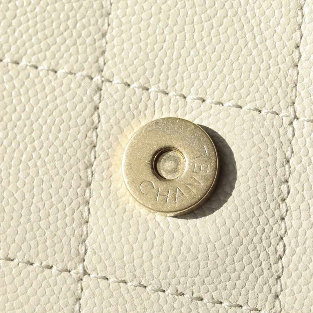 View 10 of 高仿Chanel*26P/25Bag系列AS5631小牛皮手袋Mini白色免檢版