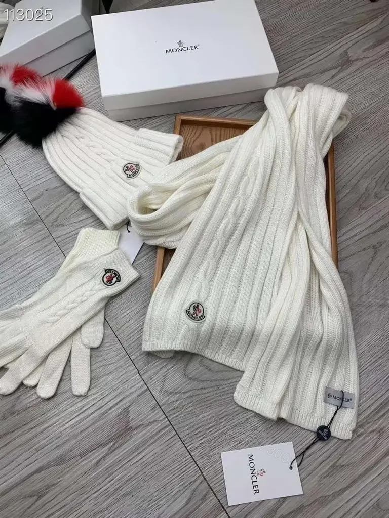 MONCLER — view 1