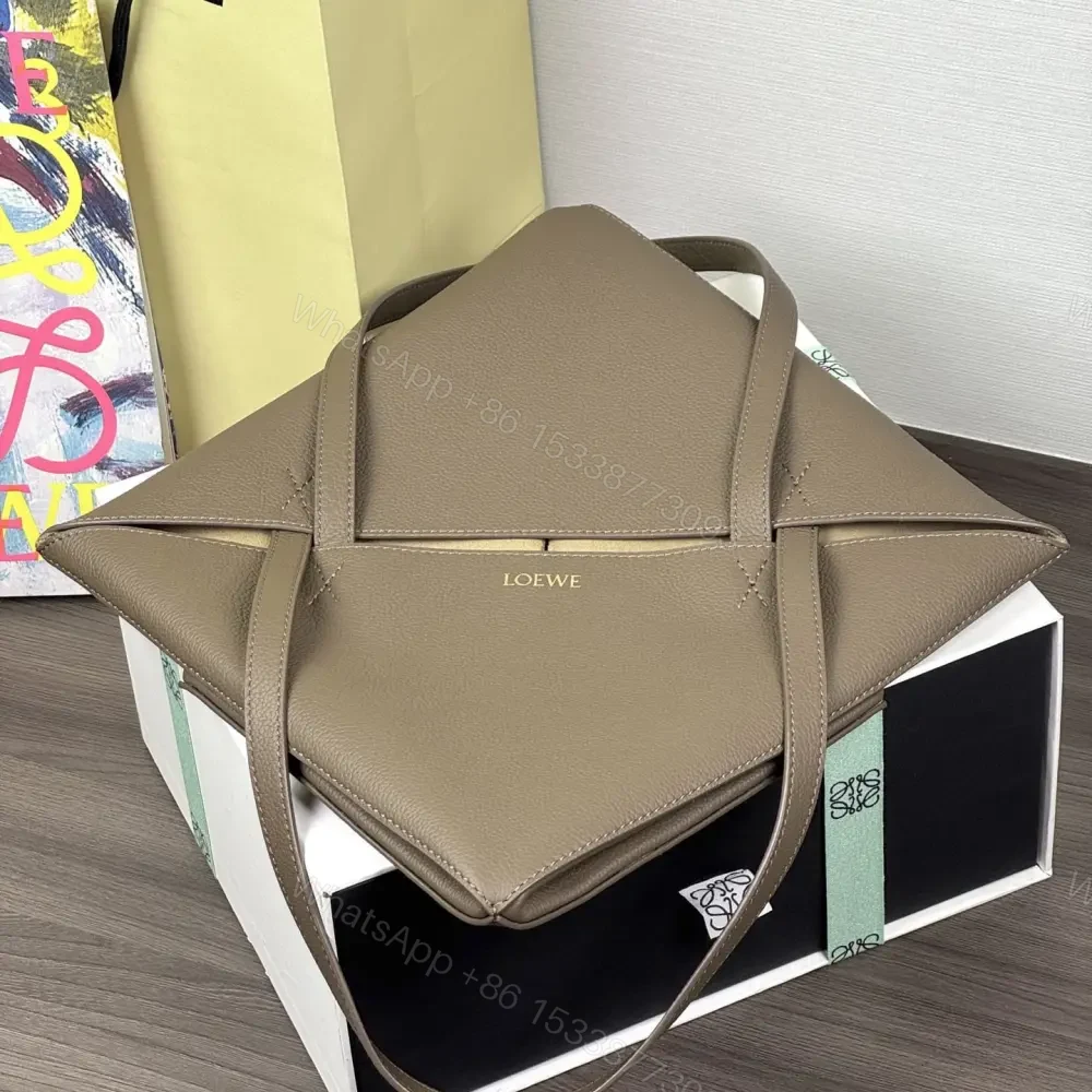 View 6 of 高仿Loewe*Fold系列3170小牛皮Tote手袋灰褐色中號免檢版
