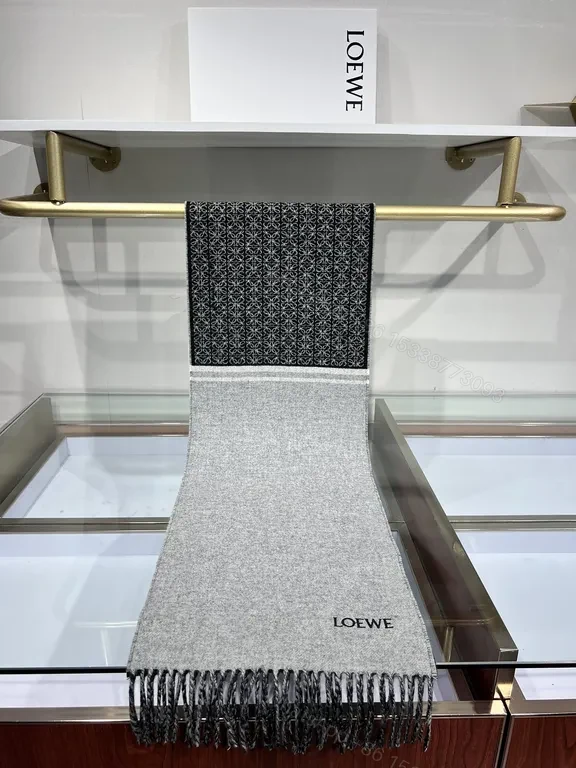 View 8 of Two-Tone LOEWE-Style Wool Scarf: Luxury Warmth & Fringed Edge