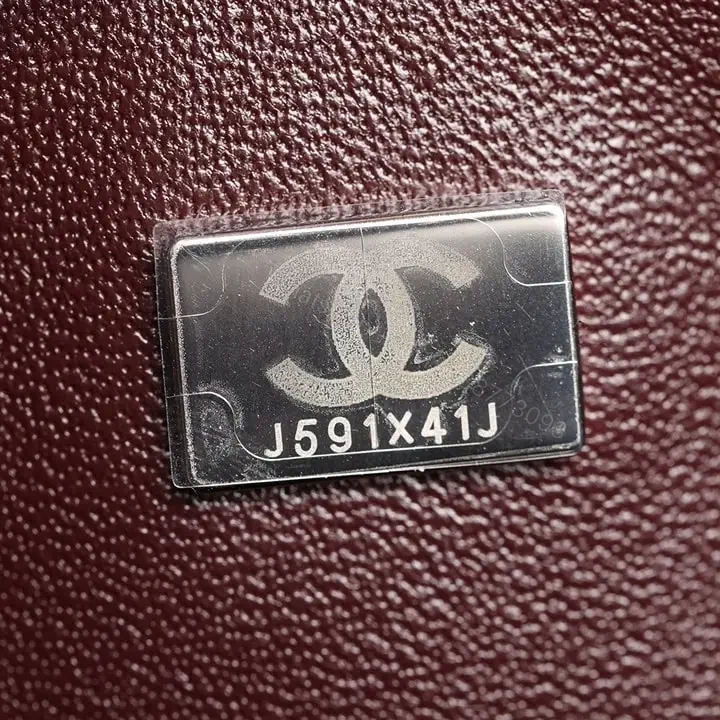 View 15 of 高仿Chanel*CF系列魚子醬口蓋包黑銀S免檢版