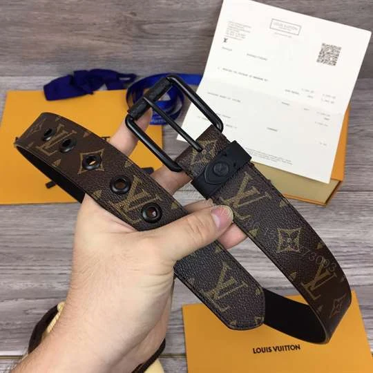 View 5 of LOUIS VUITTON VOYAGER 35MM BELT – B152