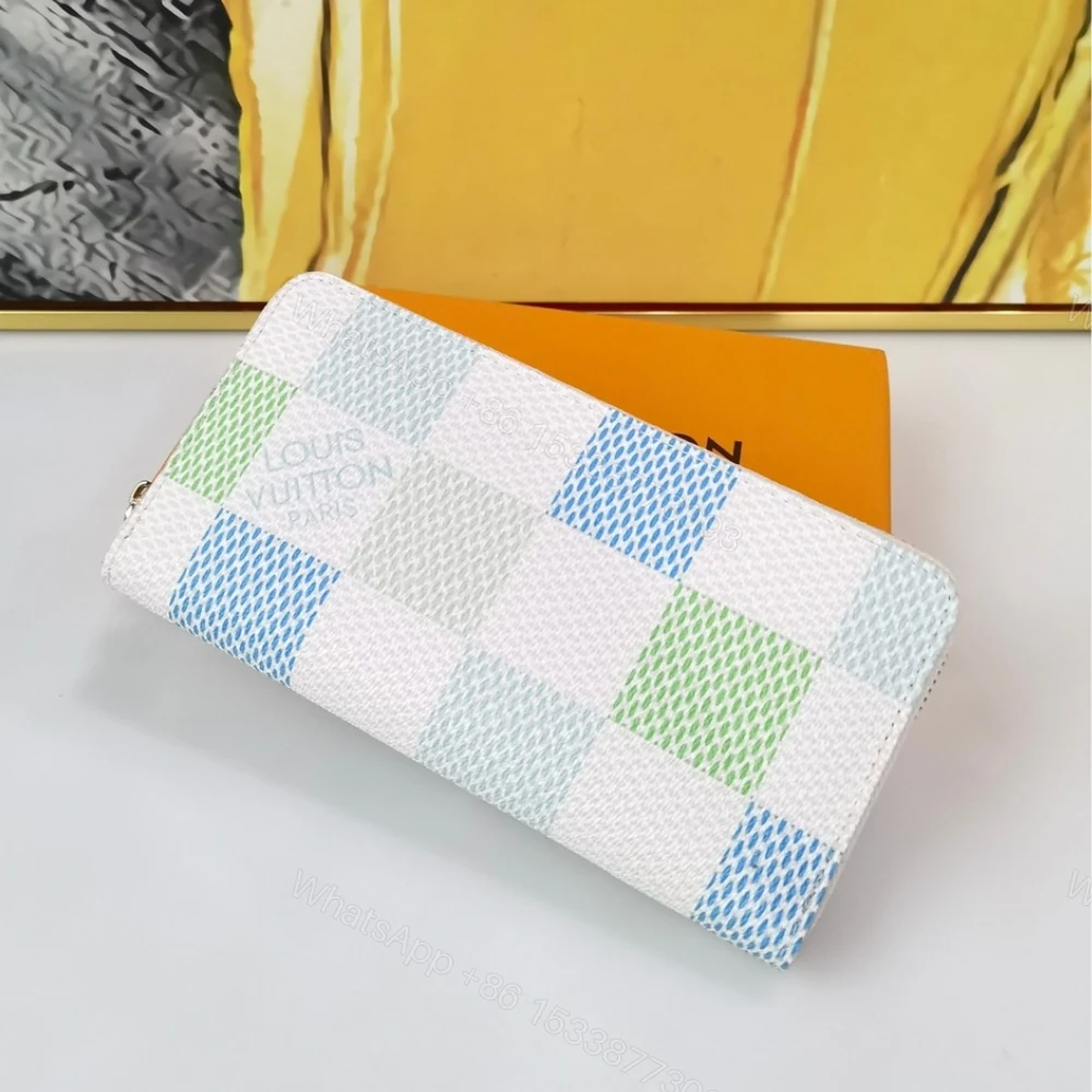 View 3 of LOUIS VUITTON ZIPPY WALLET IN DAMIER CANVAS GREEN 19.5CM