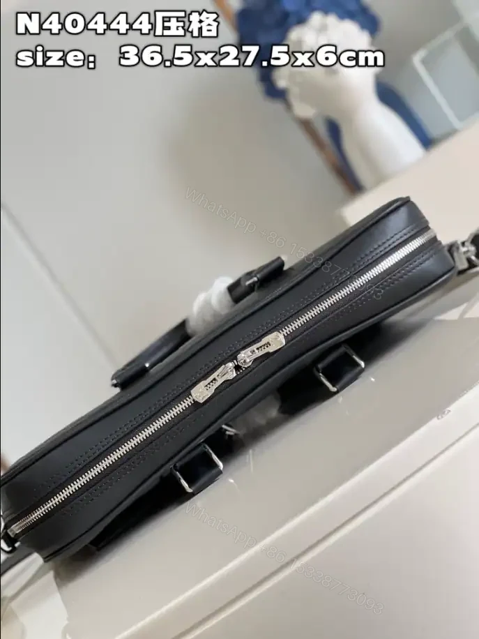 View 8 of LOUIS VUITTON PORTE-DOCUMENTS VOYAGE PM – LBV397
