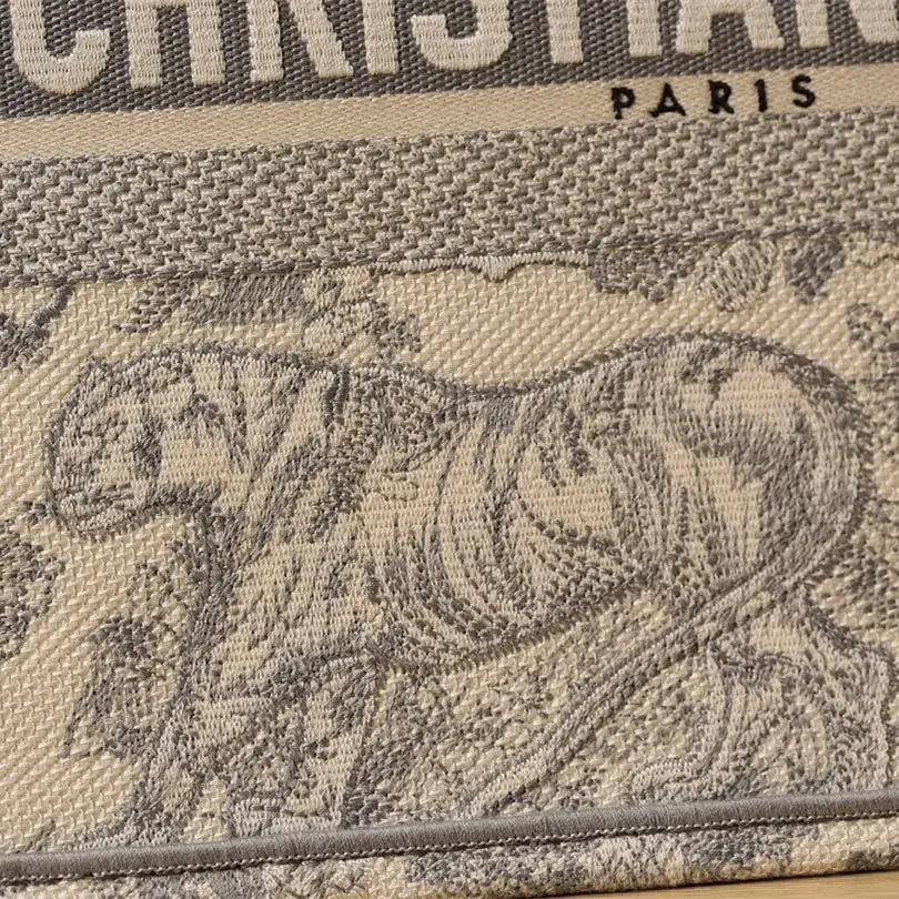 View 9 of 高仿Dior*BookTote系列茹伊刺繡灰色M免檢版