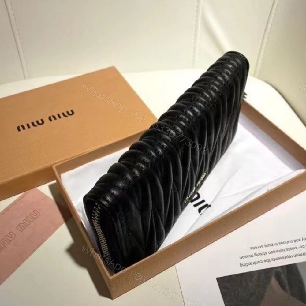 View 4 of MIUMIU MATELASSÉ NAPPA WALLET BLACK 19CM 5ML506 N88 F0002