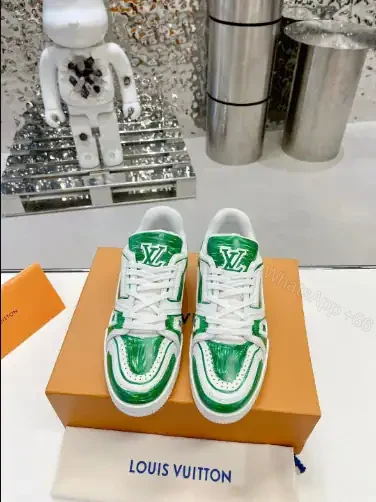 View 3 of LOUIS VUITTON TRAINER SNEAKERS IN GREEN AND WHITE – LSVT342