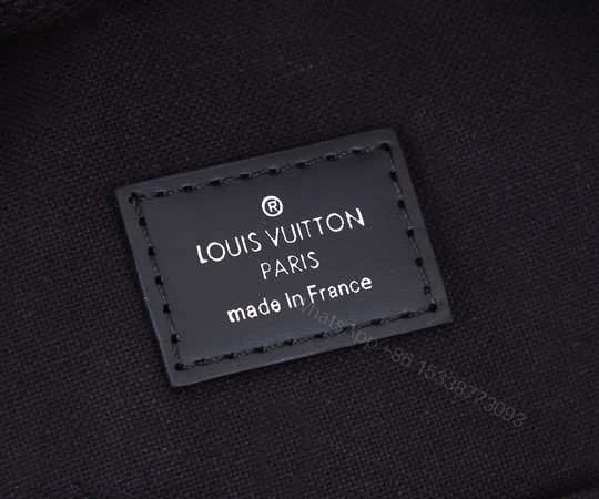 View 8 of LOUIS VUITTON PORTE-DOCUMENTS VOYAGE PM – LBV334