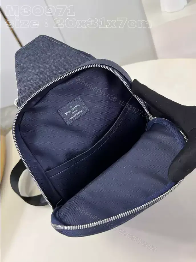 View 7 of LOUIS VUITTON AVENUE SLINGBAG NM – LBV416