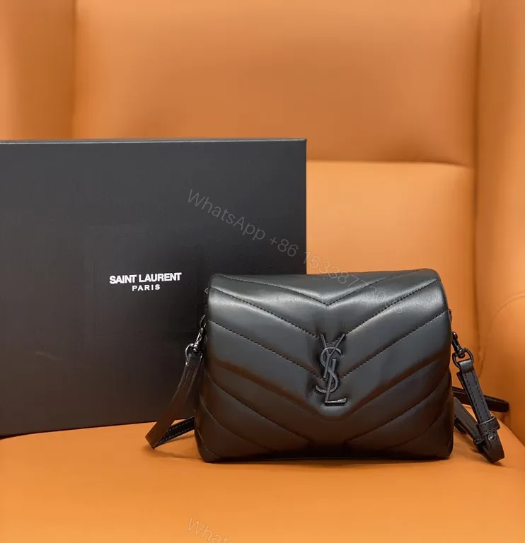 Sleek Quilted Crossbody Leather Bag â€” YSL Noir Iconic Luxury — view 1
