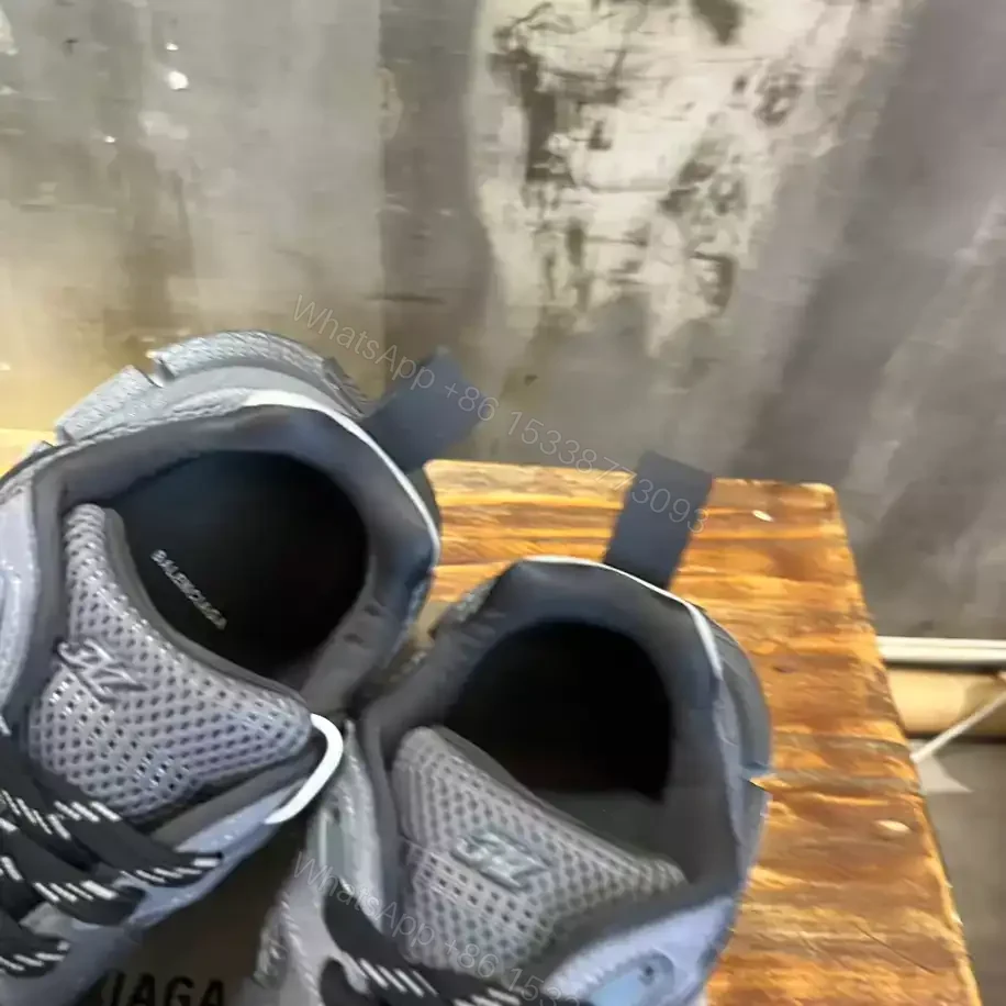 View 8 of BALENCIAGA MEN’S 3XL SNEAKER IN DARK GREY – BB229