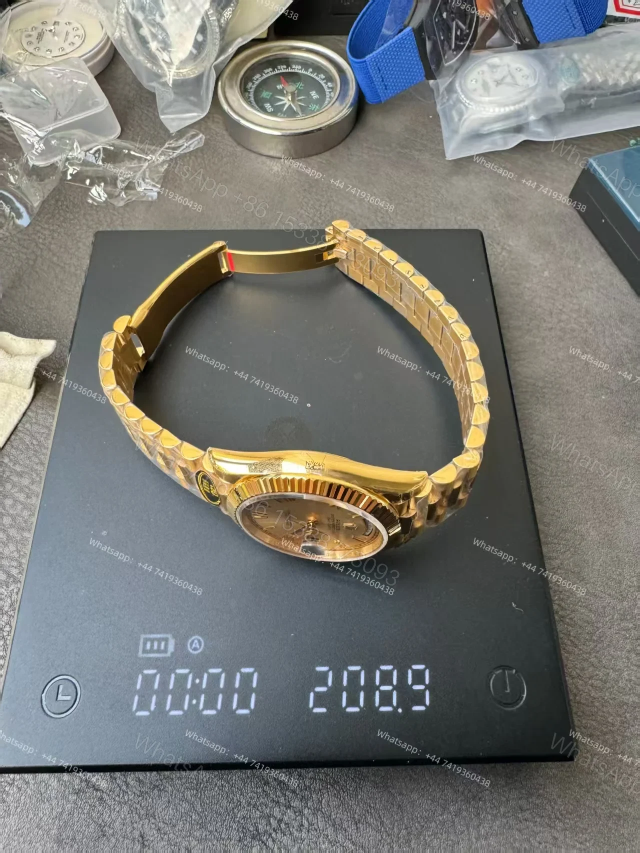 View 3 of Rolex Day-Date M228238-0006 1:1 Replica Gold Roman Dial 40MM 3255 Movement Presidential Bracelet Super Clone Watch