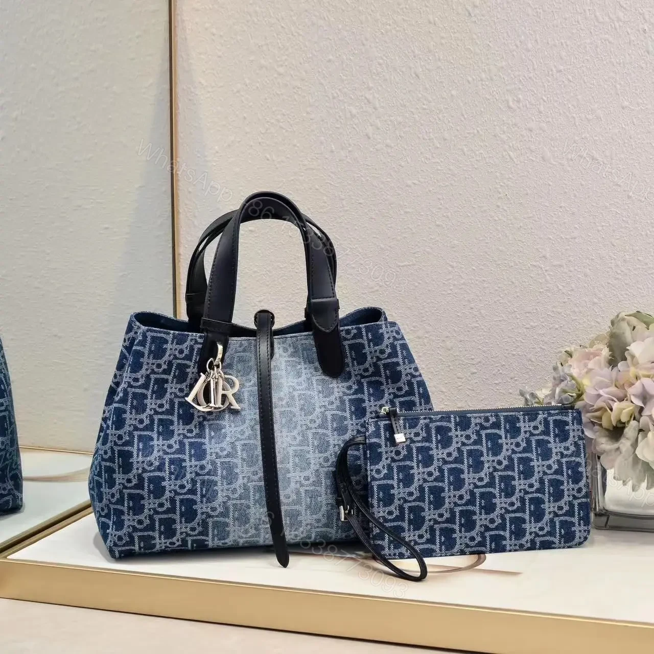 DIOR — view 1