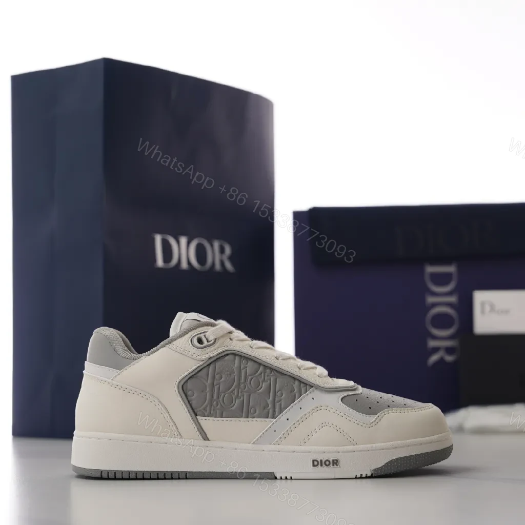 Refined Low-Top Runner: Subtle Texture, Elevated Simplicity — view 1